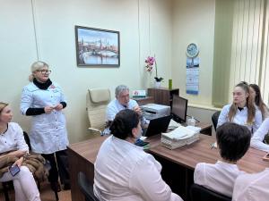 7 декабря состоялось семинарское занятие с тематическим разбором клинического случая для дерматовенерологов по применению генно - инженерных биологических препаратов при хронических дерматозах