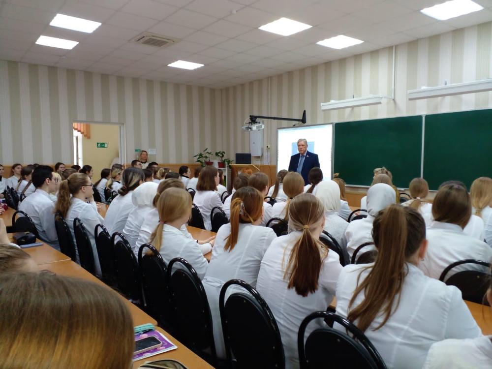 Главный врач ГБУЗ ПОКЦ СВМП Сергей Борисович Рыбалкин посетил Пензенский базовый медицинский колледж