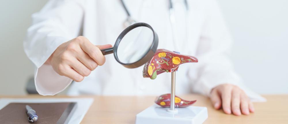 ВИЧ и вирусные гепатиты: симптомы и методы лечения